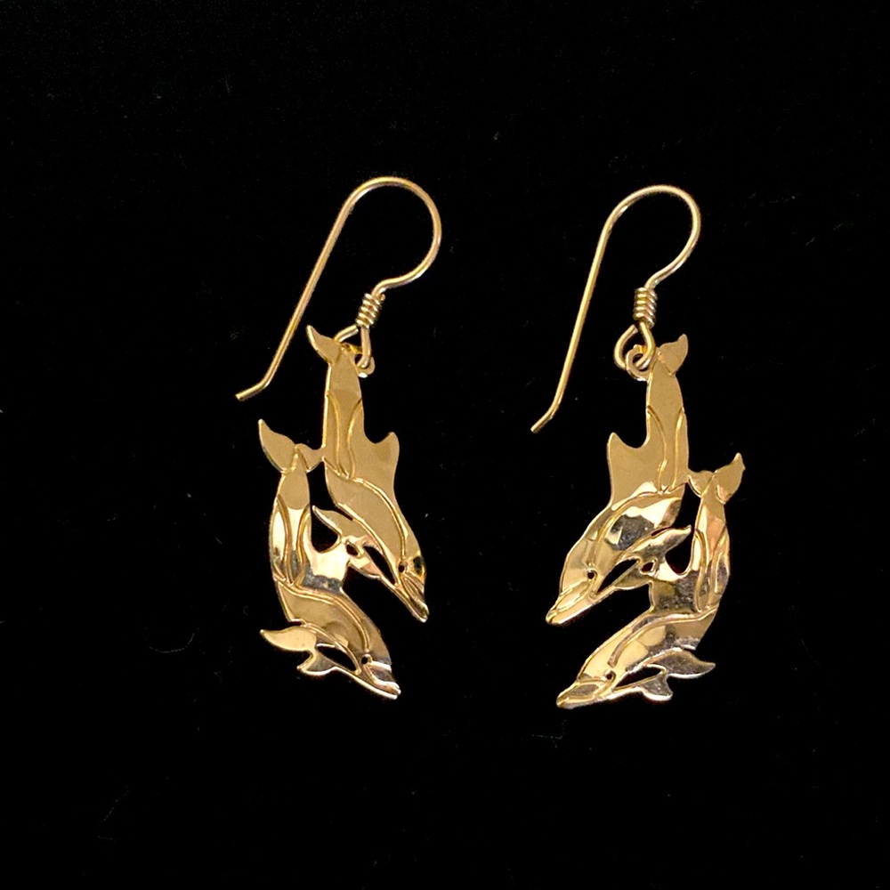 Pair of Goldtone Earrings Featuring 2 Etched Dolphins